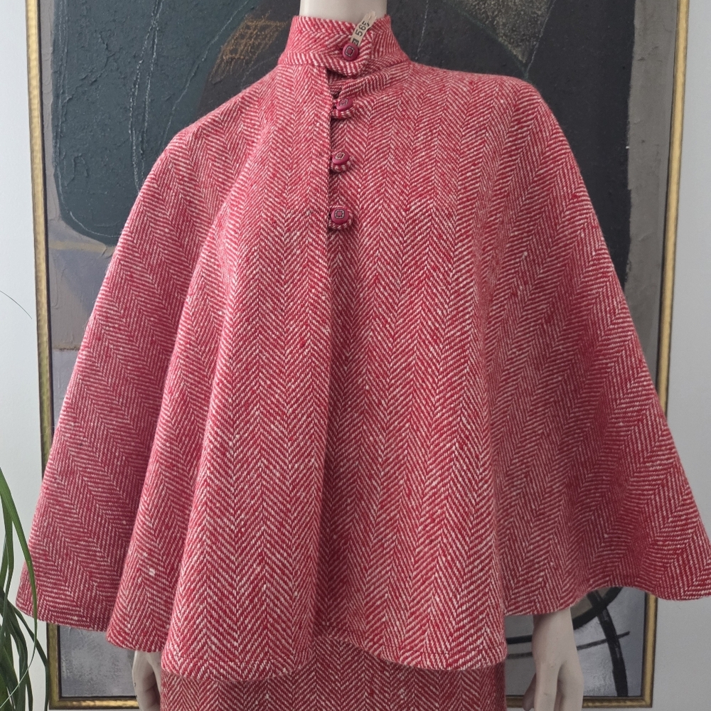 Vintage | Herringbone Tweed Cape and Skirt Set - Picture 5 of 14